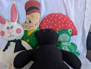 lot 5024 image: Homemade Plush Toys Looney Tunes Elmer Fudd &amp Frog Plush Pillow Set