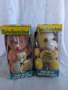 lot 5025 image: Wind-Up Dancing Animal Plush Toys Set - 2 ct
