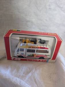 lot 5061 image: Diapet T-89 GP Racing Team Van Model