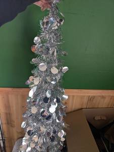 lot 5501 image: Spiral Christmas Trees - 2 ct