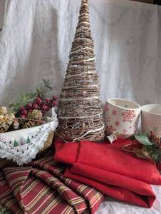 lot 5508 image: Holiday Decor Collection with Rustic Tree&nbsp