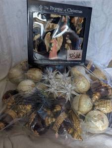 lot 5509 image: Robert Stanley Promise of Christmas 8-Piece Nativity Set  Angel Ornament Collection