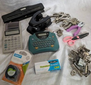 lot 4514 image: Modern Office Supply Lot