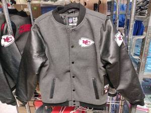 lot 29930 image: NFL Ultra Game KC Chiefs Youth Jacket - 18-20 - Retail $155.00