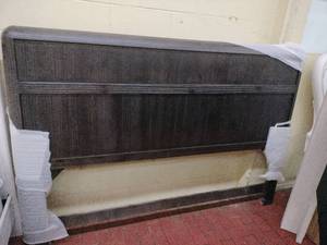 lot 1004 image: Dark Wood King Size Headboard - Retail $450
