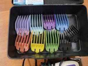 lot 1048 image: Wahl Electrical Trimmer with 9 Attachments