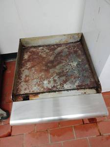 lot 1063 image: Asber Countertop Gas Griddle with Manual Controls