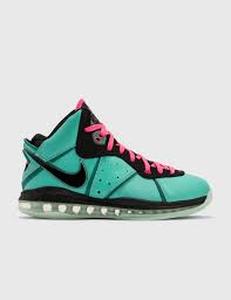 lot 29883 image: Nike LeBron VIII QS RetroBlack-Pink Flash - Retail $220.00