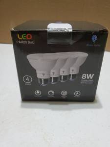 lot 15794 image: LED PAR20 Bulb 4-Pack 8W red and green - Retail $15