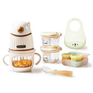 lot 15911 image: Baby Blender Food Maker, Fruits, Vegetables, Meats, Potatoes, Avocados, Gift Package with A feeding spoon, A bib, A set of 4 separate food ice cube trays, and Two 200ml food storage - Retail $50