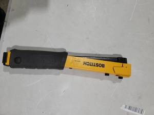 lot 9318 image: Bostitch Heavy Duty Hammer Tacker BHT150