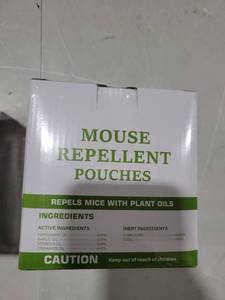 lot 9600 image: Natural Mouse Repellent Pouches pack of 2