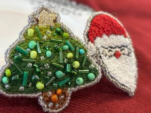 lot 2837 image: mozhijing Christmas Embroidery Kit for Adults with Stamped Pattern, Round Beads for Christmas Embroidery DIY Crafting,Cross Stitch Beginner Kits,Santa Claus Embroidery Kit. (Christmas Tree)