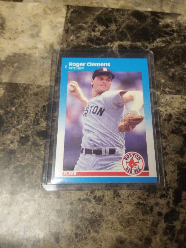 lot 990 image: 1986 Fleer Mountain Lion Roger Clemens Boston Red Sox Baseball Card