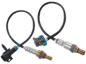 lot 7940 image: Set of 2 Oxygen Sensor Upstream Downstream O2 Sensor Compatible with Chevy Malibu Equinox Captiva Sport, GMC Terrain, Pontiac Solstice G6, Saturn Aura Vue Sky L4 2.4L Replace 234-4242, 250-24704