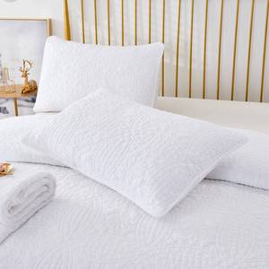 lot 8464 image: Brandream White Clover Quilted Pillow Shams Cotton Standard Size Pillow Cases Set of 2 Comfy Soft Decorative Pillow Covers