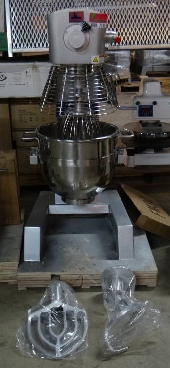 lot 7130 image: 30QT Mixer Model # PM30LB