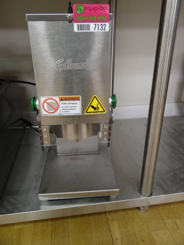 lot 7132 image: Edlund Air Operated Can Opener Model # 610