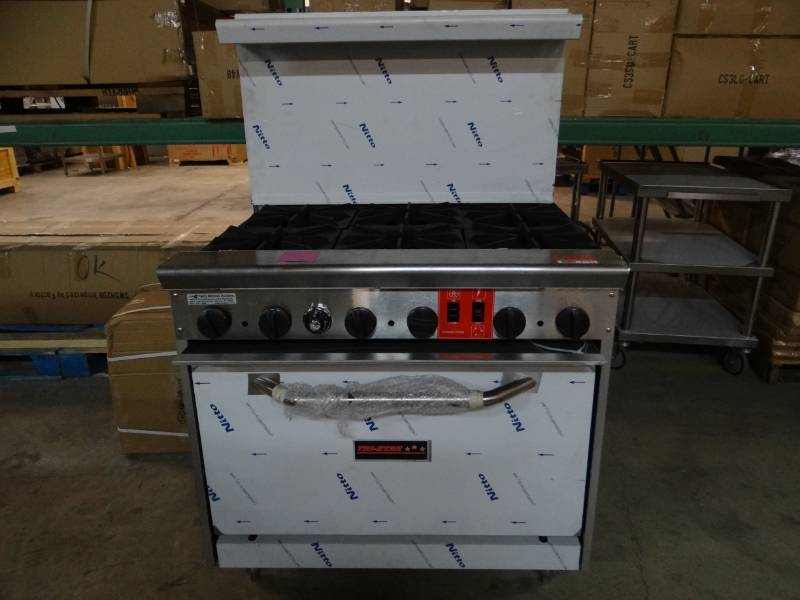 lot 7135 image: New Tri-Star Gas 36 T-Series Restaurant Range Model # TSR-6