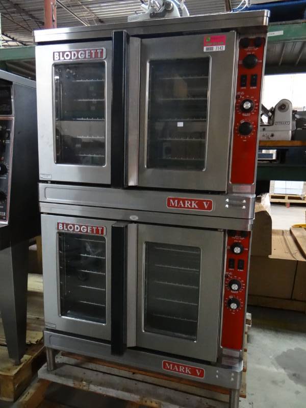 lot 7142 image: Blodgett Mark V Electric Double Stack Ovens