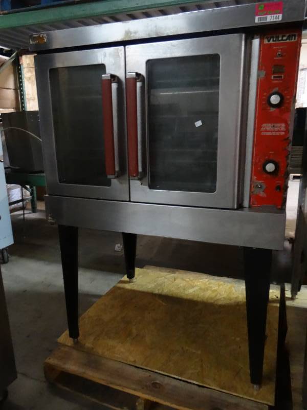 lot 7144 image: Vulcan Gas Oven
