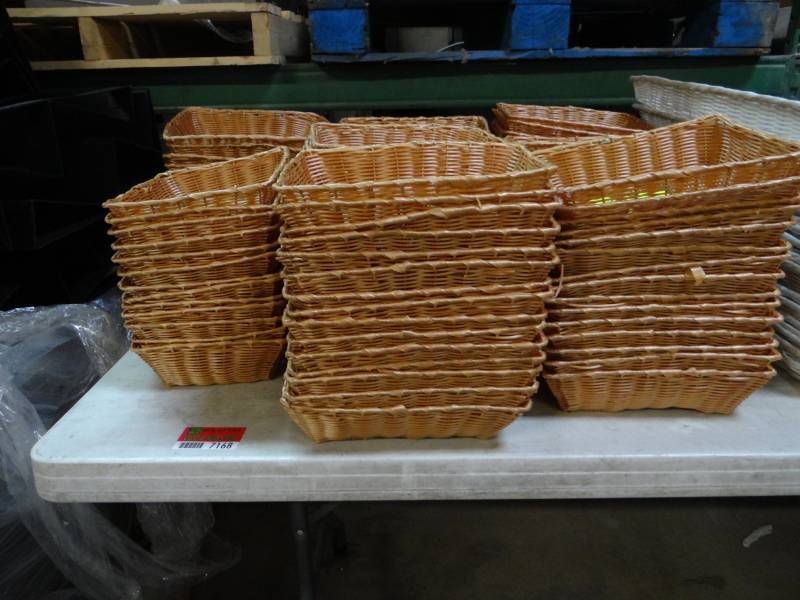 lot 7168 image: Tan Baskets Approx. 120