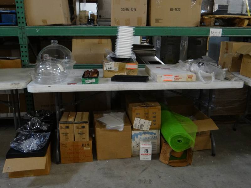 lot 7184 image: Table Full of Misc. Items