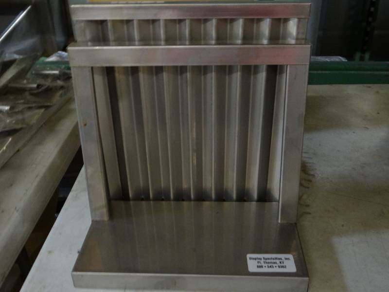 lot 7185 image: New Stainless Melon Cutter