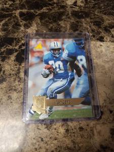 lot 1121 image: 1995 Pinnacle Quarterback Club Collection Barry Sanders Detroit Lions Football Card