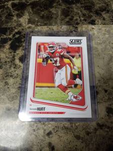 lot 1136 image: 2018 Panini Score Football Kareem Hunt Kansas City Chiefs Card