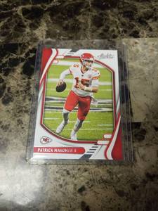 lot 1147 image: 2021 Panini Absolute Football Patrick Mahomes Kansas City Chiefs Card