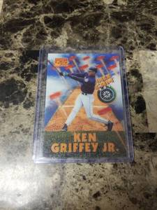 lot 1157 image: 1995 Pinnacle Brands Sport Flix Ken Griffey Jr. Seattle Mariners Baseball Card