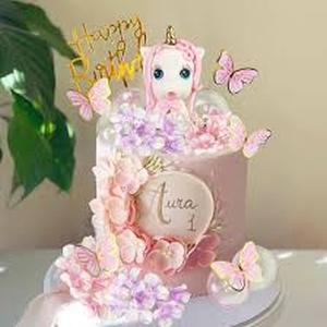 lot 1386 image: Drwate Unicorn Birthday Supplies