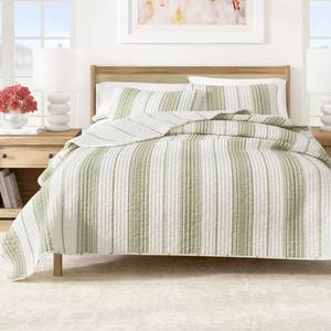 lot 59550 image: Great Bay Home King Reversible Quilt Bedding Set - All Season, Modern, Lightweight Bedspreads - White and Green Striped Coverlets (Includes 1 Quilt, 2 Pillow Shams) - Retail $60