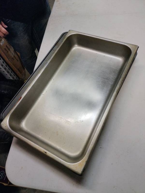 lot 33801 image: Set of Baking Pans - 3 Pc