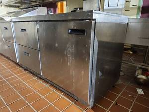 lot 19375 image: Manitowoc Delfield Commercial Refrigeration Unit  Model 4460N-D18