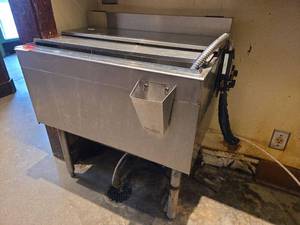 lot 19392 image: Wunder-Bar Commercial Beverage Dispenser Unit