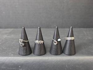 lot 64 image: Toe Ring Collection