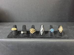 lot 141 image: Mixed Costume Jewelry Ring Collection