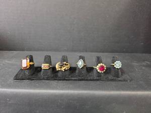 lot 145 image: Costume Jewelry Ring Collection
