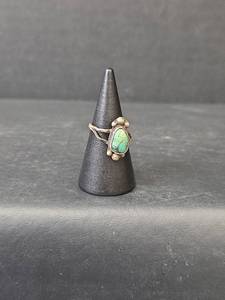 lot 152 image: Sterling Silver Turquoise Ring, Size 5.5, 2.63gm