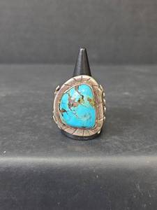 lot 159 image: Native American Sterling Silver Turquoise Ring with Leaf Design, Size 10, 21.36gm