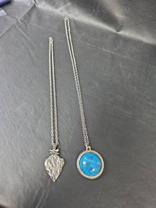 lot 195 image: Native American Pendant Necklaces