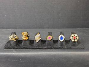 lot 205 image: Costume Jewelry Ring Collection