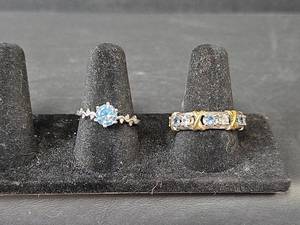 lot 220 image: Sterling Silver Moissanite Ring Set Stamped S925