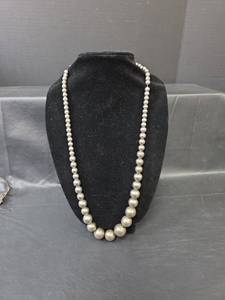 lot 250 image: Sterling Silver Graduated Bead Necklace