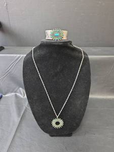 lot 264 image: Turquoise Sunburst Jewelry Set