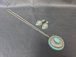 lot 267 image: Turquoise Medallion Necklace Set with Earrings