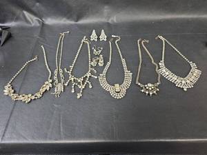 lot 297 image: Clear Rhinestone Jewelry Collection