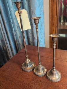 lot 2202 image: Sterling Silver Graduated Candlesticks Set of 4